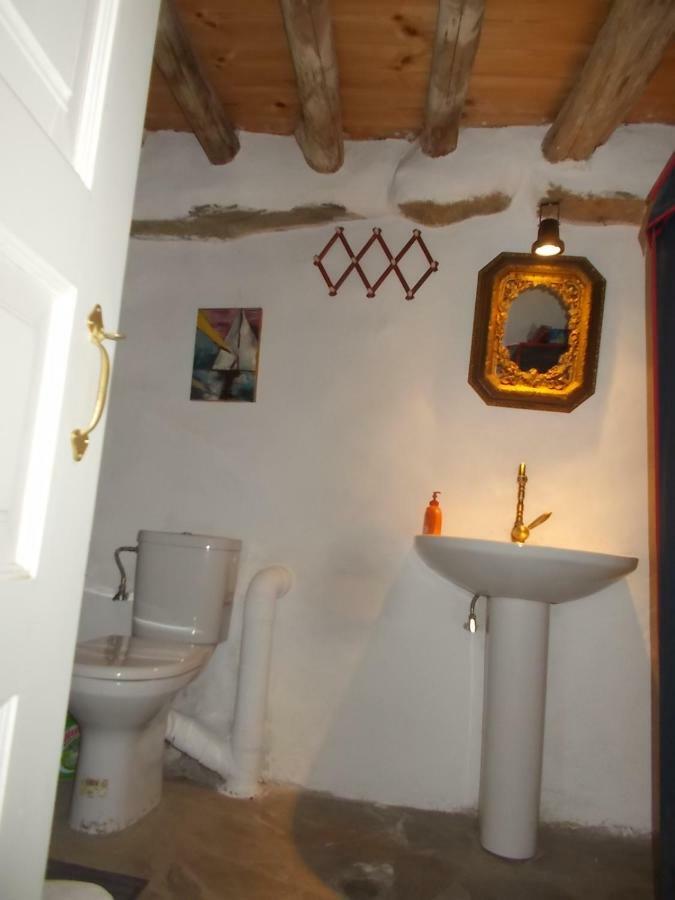 Cyclades Olive Museum'S Guest House Pitrofos Ngoại thất bức ảnh