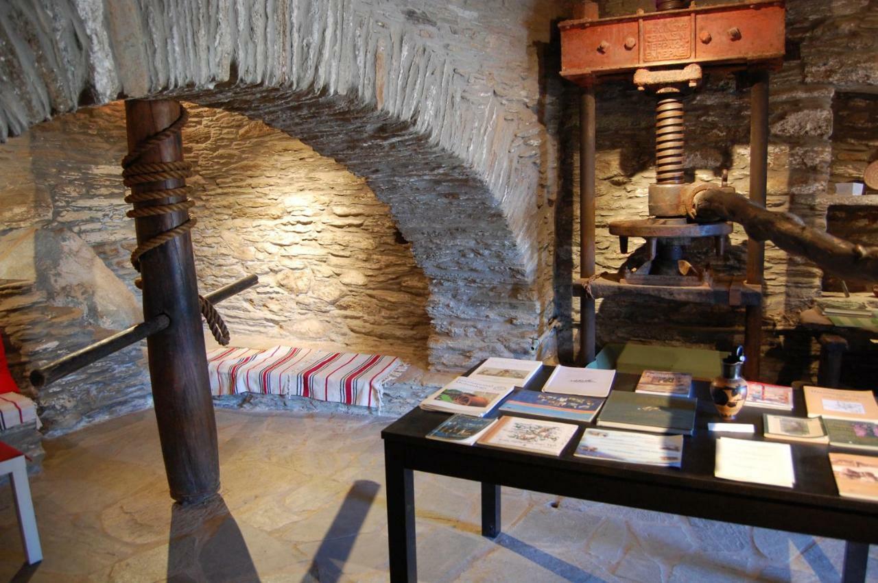 Cyclades Olive Museum'S Guest House Pitrofos Ngoại thất bức ảnh